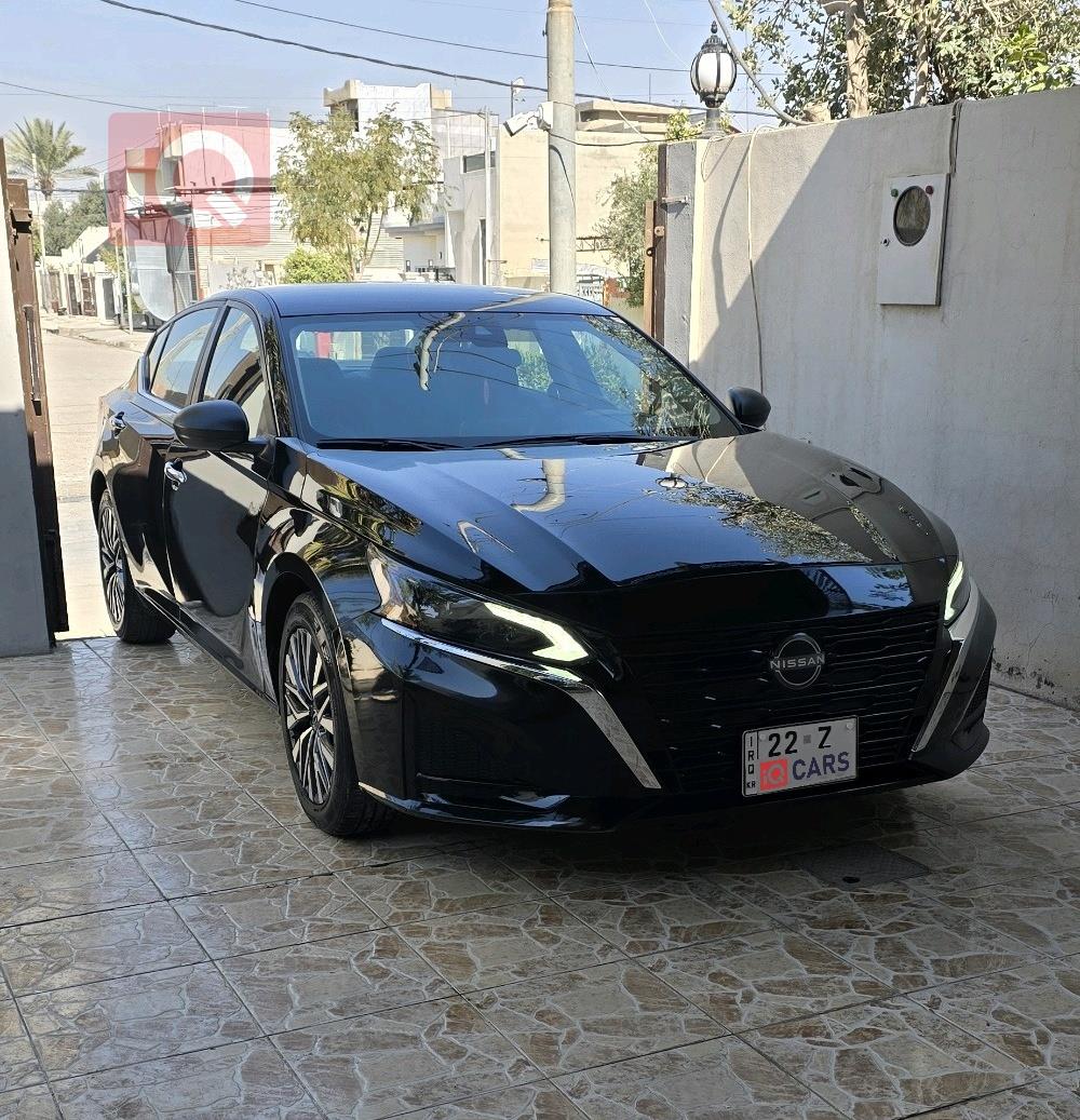 نيسان ألتيما